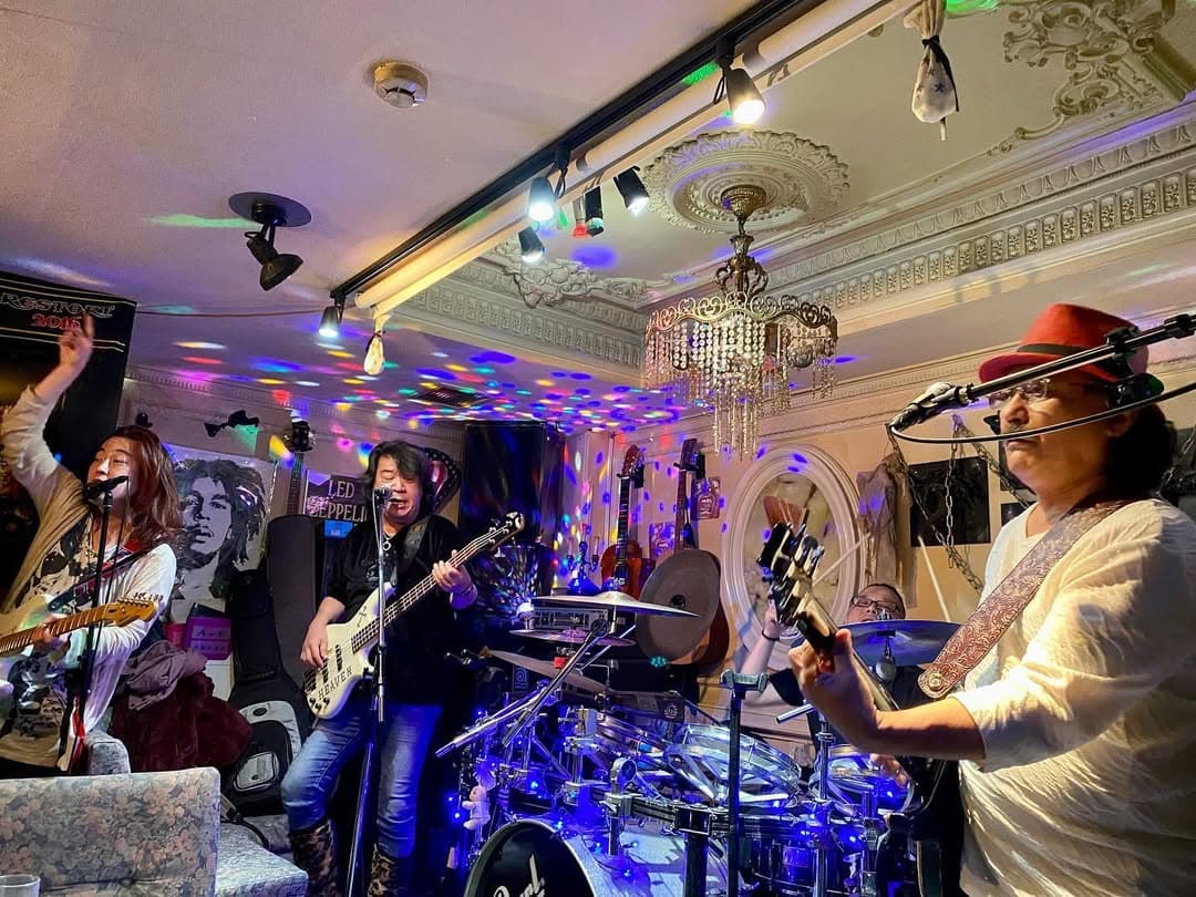 Rock Bar Heaven Akasaka live classic rock underground bar